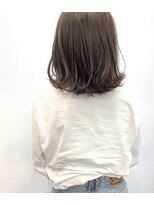 ロフト プロデュースドバイウシワカマル(loft produced by ushiwakamaru) スモーキーカラー×外ハネミディ