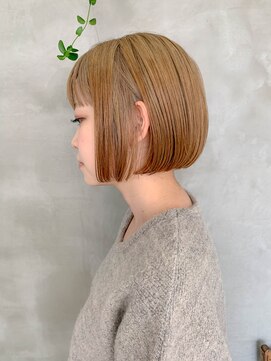 テトヘアー(teto hair) 前下がりボブ、ブロンドベージュ、黒染め履歴あり