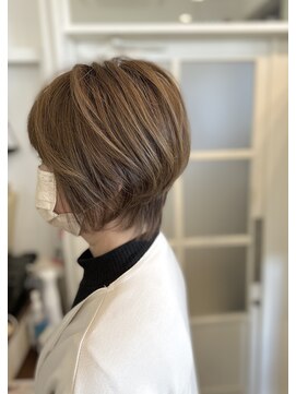 ヘアーデェカラー(hair de KOLOR) 【つくば】白髪ぼかしハイライト×前下がりショートボブ30代40代