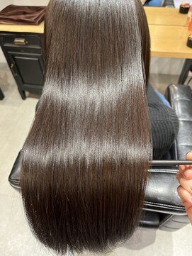 ライフ(LIFE) 髪質改善ヘアエステ/縮毛矯正/ストレート/イメチェン/フェミニン