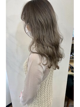 レイラバイアフロート 吉祥寺(Lila by afloat) オリーブベージュカラー