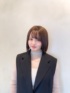 ラウンジ(Lounge) 切りっぱなしボブぱっつんボブ外はねボブ韓国風20代30代40代