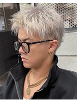 ビンゴ(BINGO)&nbsp;1217プラチナハイトーン韓国ヘア刈り上げフェード短髪ショート