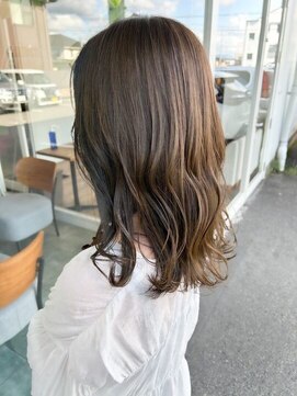 ビーワールド(B WORLD) オリーブカラー　【藤枝/藤枝駅】　【藤枝/藤枝駅】