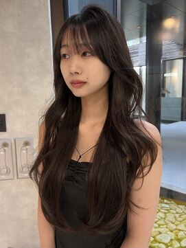 シティ(CITY) レイヤーカット　ロングヘア　ゆる巻きヘア