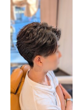 ボイスバーバー 高野店(VOICE BARBER) 海外風毛流れパート