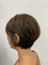 ローティ(Loti) 白髪ぼかし、ハイライトオンカラー。