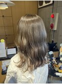 大人可愛いミルクティーベージュブリーチなしゆるふわカール