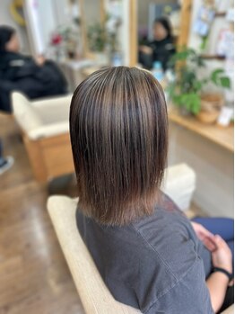 白髪を”隠す”から”魅せる”へ！自然な白髪ぼかしは《Cure2》にお任せください◎白髪も武器になる！