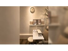 ヘアリラクゼーション ラミー(Hair Relaxation Ramie)の雰囲気（Calua Nail併設。ヘア・ネイル同時施術も可能）
