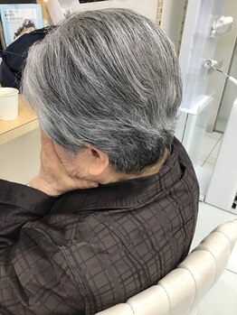 ラクルールの写真/シニア世代が通いやすい！何年も続く健康的な髪型で、大人女性の魅力を引き出す♪【作草部駅】