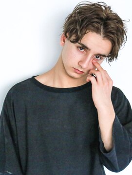 アクトゥス(AEQUITAS) センターパート束感トランクスヘア