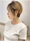 耳掛けショート/小顔ヘア/丸みショート