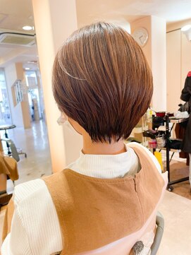 モリオ フロム ロンドン 鶴瀬店 【morio鶴瀬】20代30代40代大人カワイイ丸みショートボブ