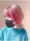 顔周りにデザインカラーホワイトレッドカラー