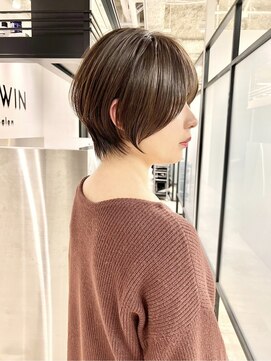 アルトル 池袋(altru) 秋冬にオススメ落ち着きめの大人ショートボブ耳かけ