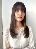 レイヤーカット オリーブベージュ ストレートヘア フルバング