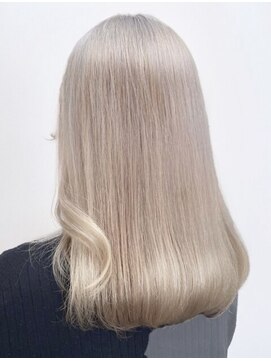 バイユアオウンフラワーズコロンカバ(buy your own flowers : kava) 大人美人透明感カラーインナーカラーハイトーンホワイトピンク