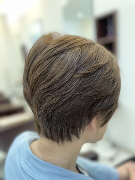 ヘアーメイクアップ ビャッコアトリウム(Byakko atrium) ショートグラ