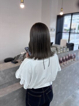 イロ バイ ミロク(ILO by miloc) greige color