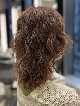 アピッシュ(apish 並木通り) 50代向けウルフパーマ♪