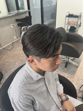 エクシア 表参道(EXCIA) 短めセンターパート