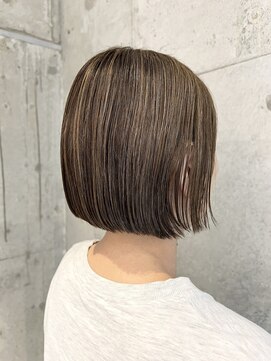 プラスシー(+C) ハイライトで作るまろやかミルクベージュ!福岡ハイライト