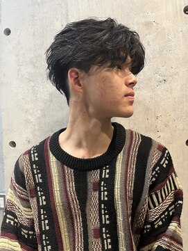 リベルテ グリット(Liberte Grit) マッシュフェザーショートフェザーパーマセンターパート