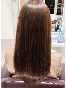 全席個室型美容室 Libellule by GALLARIA可児店【12/1 OPEN！】の写真/【可児市広見】全席個室12/1OPEN!ツンツンにならない柔らかな質感の美髪に導く処方で自然なストレートヘア