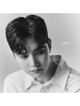 ジュノヘアージャパン 表参道(JUNO HAIR JAPAN) 韓国ヘア マレット デザインカラー センターパート フェザーUP