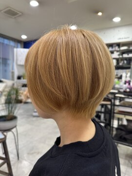［髪質改善］ゴールドベージュボブ