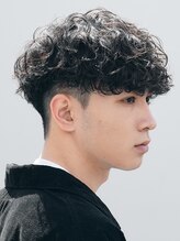 《*スペインカール*》外国人のような癖毛風な質感に仕上げる、男らしいパーマデザイン＊[原宿/men's/韓国]