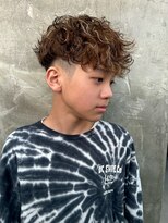 メンズサロン キング 枚方店(Men’s salon K!ng)&nbsp;波巻きツイストスパイラルパーマ/フェザーパーマ/眉毛/メンズ