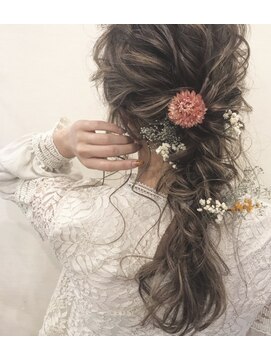 ヘアメイクアート(Hair make Art) 編み込みアレンジ☆三つ編み/ゆるふわ/ドライフラワー