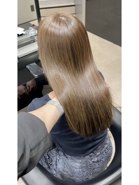 エス 天満扇町(esu) 明るめオリーブベージュ