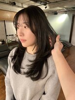 ノラジャーニー(NORA Journey) 【あきら】セミロングレイヤーカットハッシュカット黒髪