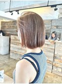 ショートボブ×透明感ヌーディベージュ