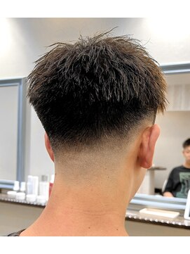 ルースト 京都駅前店(ROOST) 【フェードカット】ジェットモヒカン