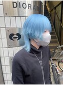 ペールライトブルー/ウルフカット
