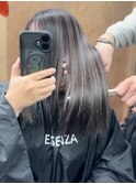 グレージュコントラストハイライトカラーバレイヤージュ