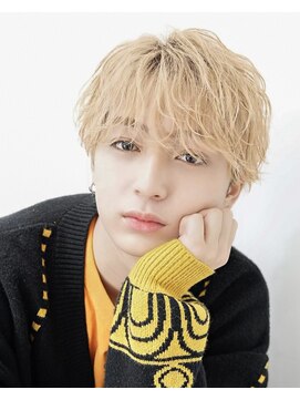 オーシャントーキョーウエスト 心斎橋 (OCEAN TOKYO WEST) 波巻きパーマツイストスパイラルパーマセンターパートウルフ