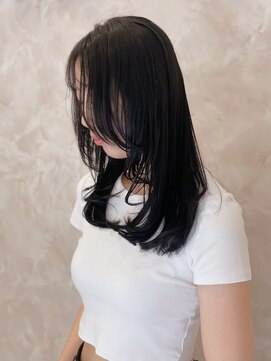 オリーブ／暗髪／レイヤー