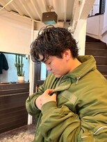 ビーバイエイトジェンツ(Bee by EIGHT GENTS)&nbsp;刈り上げセンターパート/波巻きツイストスパイラル/心斎橋