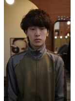 エディ(Edy)&nbsp;マッシュウルフ波巻きスパイラルパーマメンズパーマ眉毛カット