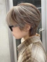 ニコトウキョウ 新宿(nico TOKYO)&nbsp;センターパートウルフブリーチカラーミルクティー