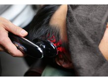 バーバーバー 高坂(BARBER－BAR)の雰囲気（スカルプマシンで血流促進。頭皮環境の改善を。<理容室> <床屋>）