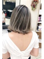 リア 大阪梅田(Ria)&nbsp;～外国人風バレイヤージュカラー～【Ria 大阪 梅田】