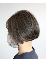 ウィスカーヘアー(whisker hair)&nbsp;ミニボブ　カーキベージュハイライト