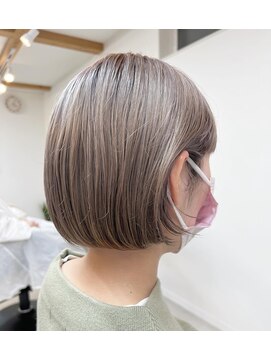 グリ(GURI) ミルクティーベージュ×ミニボブ