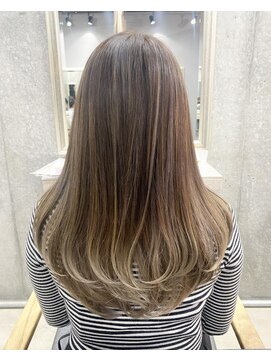 レイドバック(LAID BACK) 【代官山美容室】ハイライト☆グレージュ